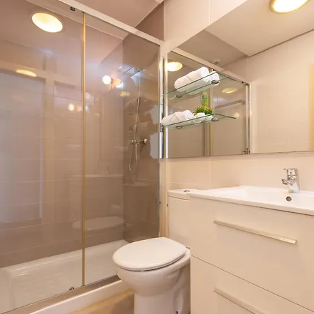 Corcega Sunrise Apartamento *