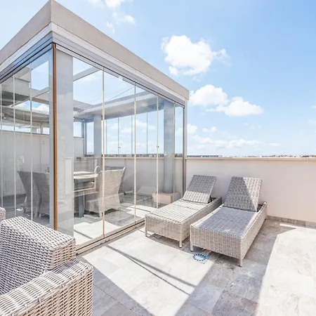 Corcega Sunrise Apartment